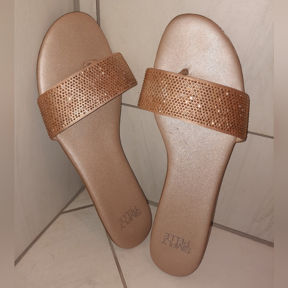 Simply Pelle women's size 11 rose gold sandal Excellent used condition - Picture 1 of 6